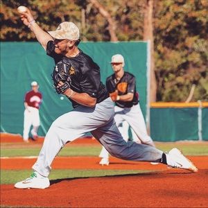 Meet your Posher, Conner